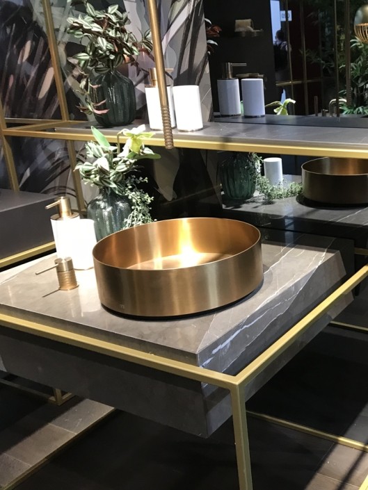 bathroom-copper